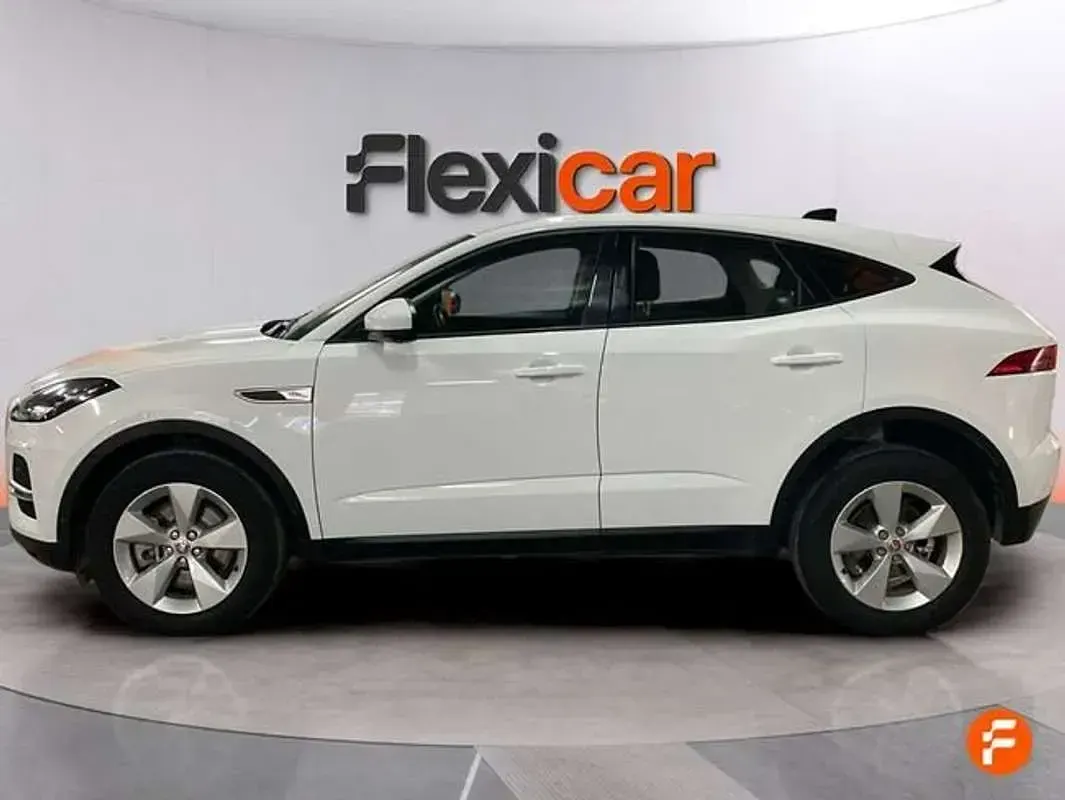 Usado Jaguar E-Pace 163 CV (119 kW) 2021 Blanco SUV
