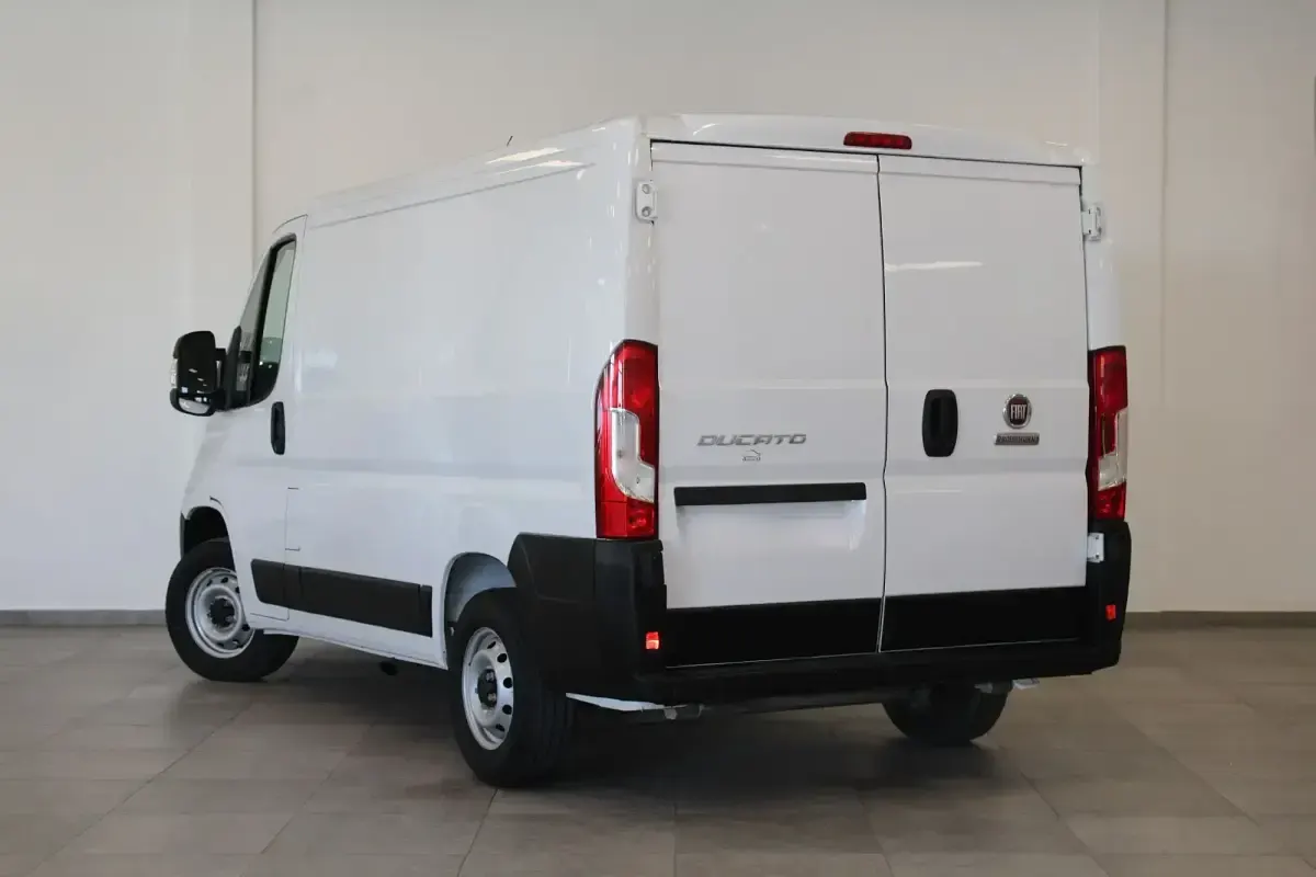Usado Fiat Ducato 140 CV (102 kW) 2024 Blanco Van