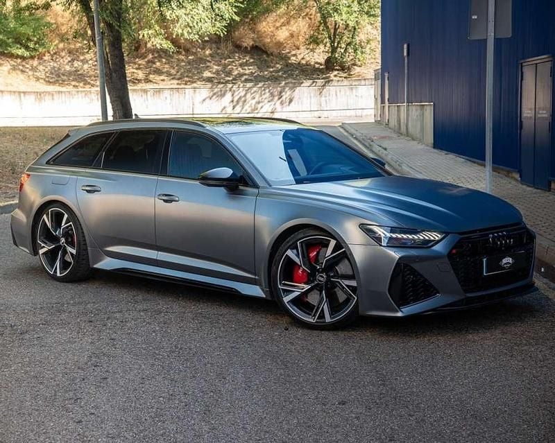 Gris / plata Usado 2022 Audi RS6 Ambiente Familiar | 119.900 € (Caro) - Imagen 1/4