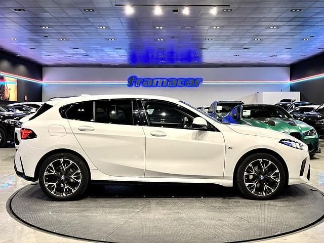 Usado BMW 118 Comfort Edition 150 CV (110 kW) 2025 Blanco Utilitario