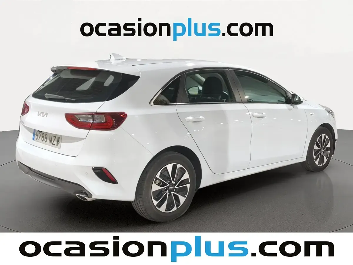 Usado Kia Ceed 101 CV (74 kW) 2025 Blanco Utilitario