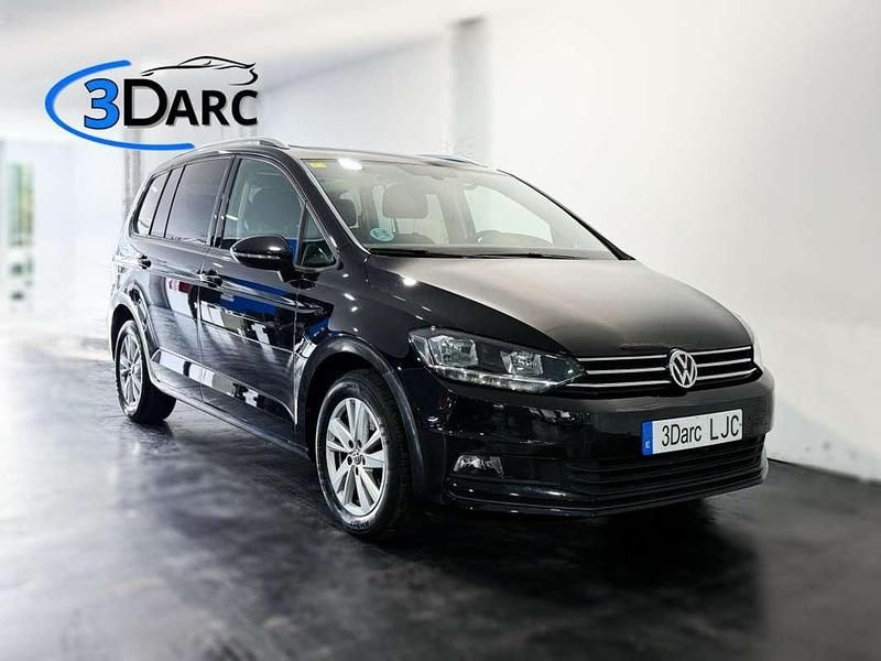 Usado VW Touran Advance 116 CV (85 kW) 2020 Negro Monovolumen