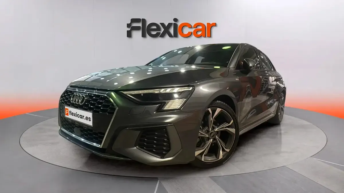 Usado Audi A3 Premium 116 CV (85 kW) 2024 Gris Berlina