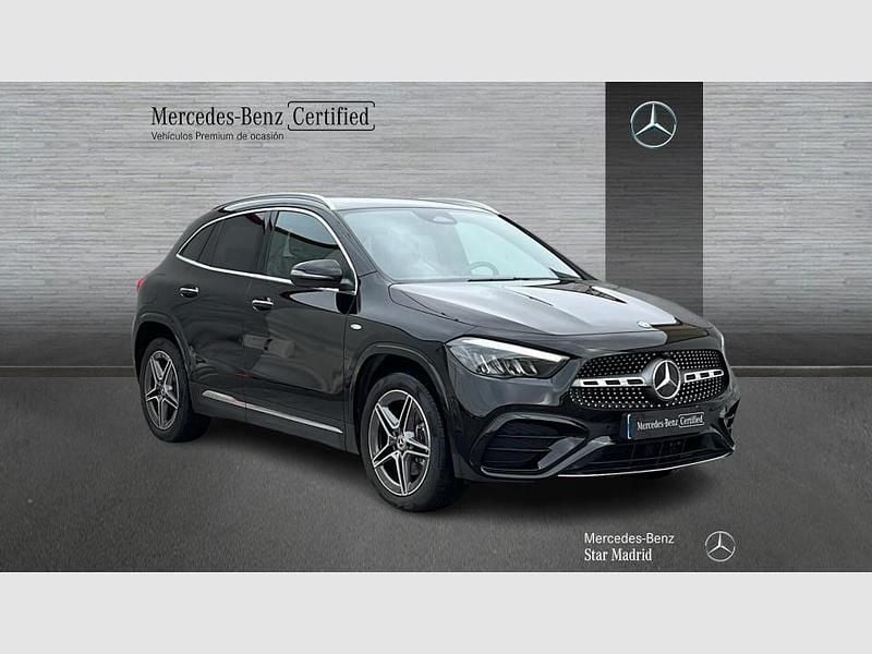 Usado Mercedes GLA250 AMG line 218 CV (160 kW) 2025 Negro SUV