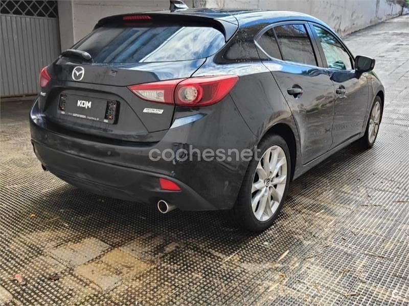 Usado Mazda 3 Luxury 150 CV (110 kW) 2015 Negro Berlina