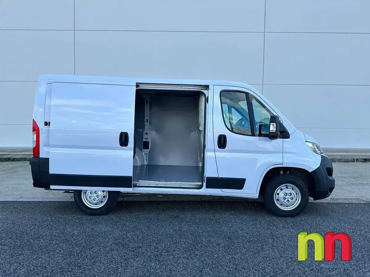 Usado Fiat Ducato 120 CV (88 kW) 2021 Blanco Van