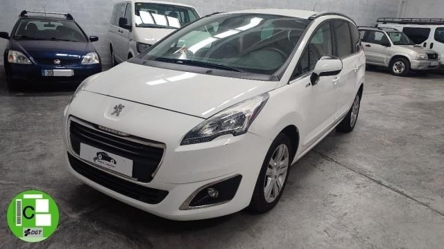 Usado 2015 Peugeot 5008 Style Monovolumen | 12.000 € (Caro) - Imagen 1/4