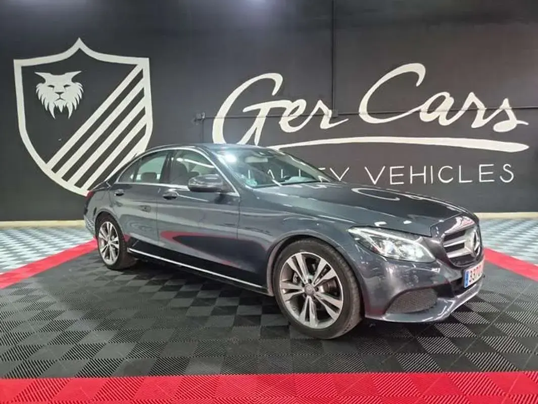 Usado Mercedes C220 Edition 170 HP (125 kW) 2017 Cinzento Sedan