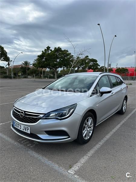 Usado Opel Astra Business 110 CV (80 kW) 2017 Gris / plata Familiar