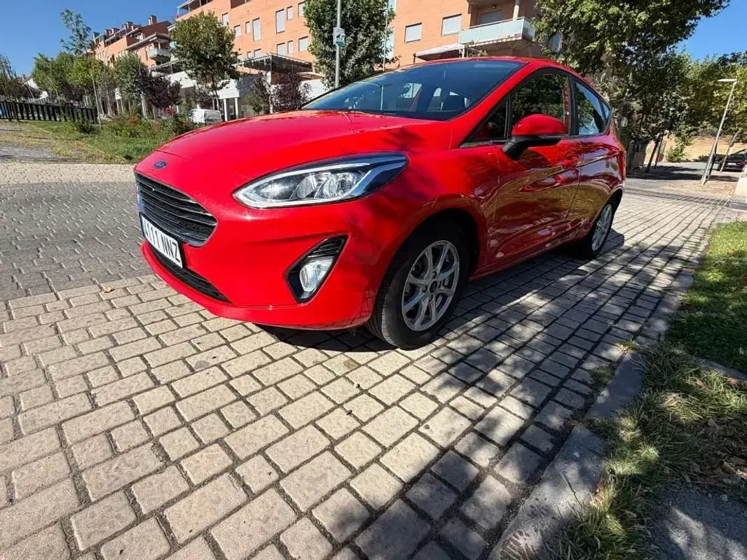 Usado Ford Fiesta Active X 125 CV (91 kW) 2021 Rojo Utilitario