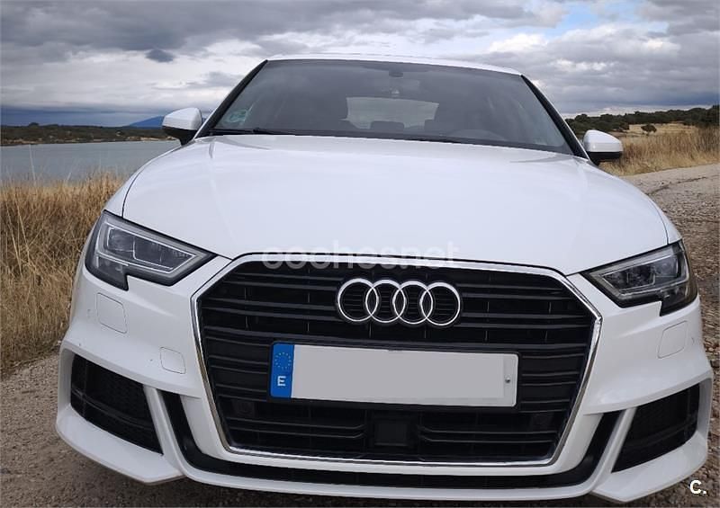 Usado Audi A3 S-Line 116 CV (85 kW) 2019 Blanco Berlina