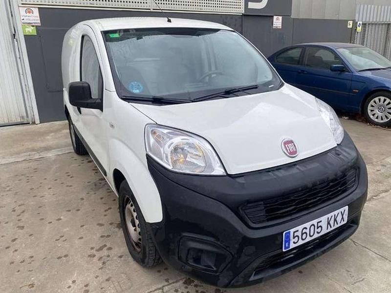Usado Fiat Fiorino 82 CV (60 kW) 2018 Blanco Monovolumen
