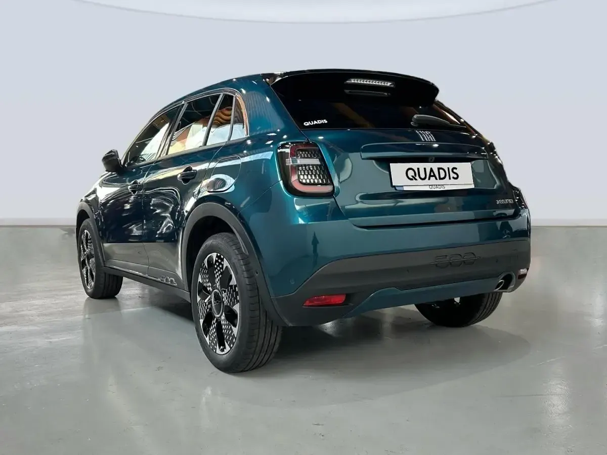 Usado Fiat 600 La Prima 101 CV (74 kW) 2024 Azul SUV