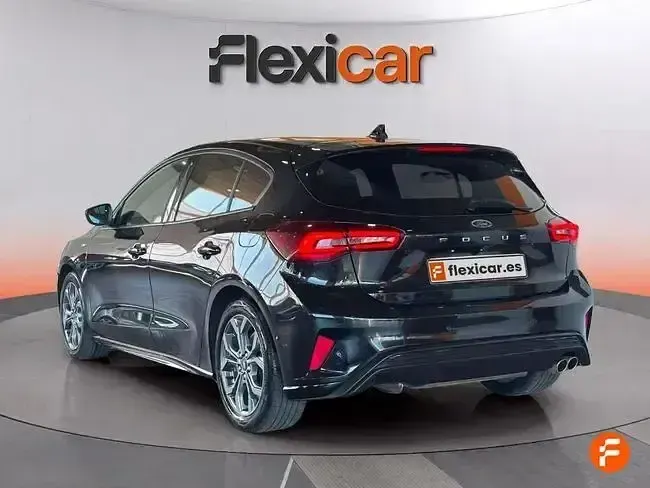 Usado Ford Focus ST-Line 155 CV (114 kW) 2024 Negro Berlina