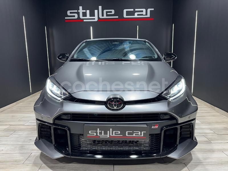 Nuevo Toyota Yaris 280 CV (205 kW) 2025 Gris / plata Berlina