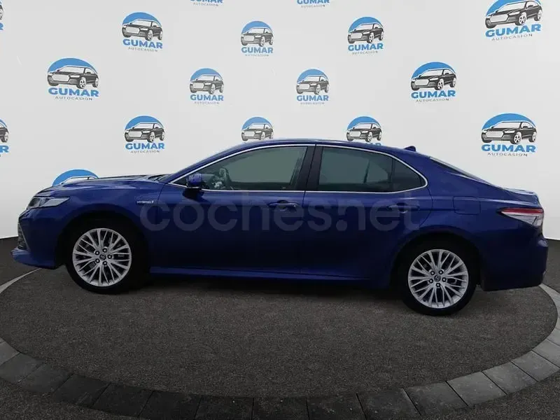 Używany Toyota Camry Advance 218 KM (160 kW) 2021 Niebieski Sedan/Limuzyna