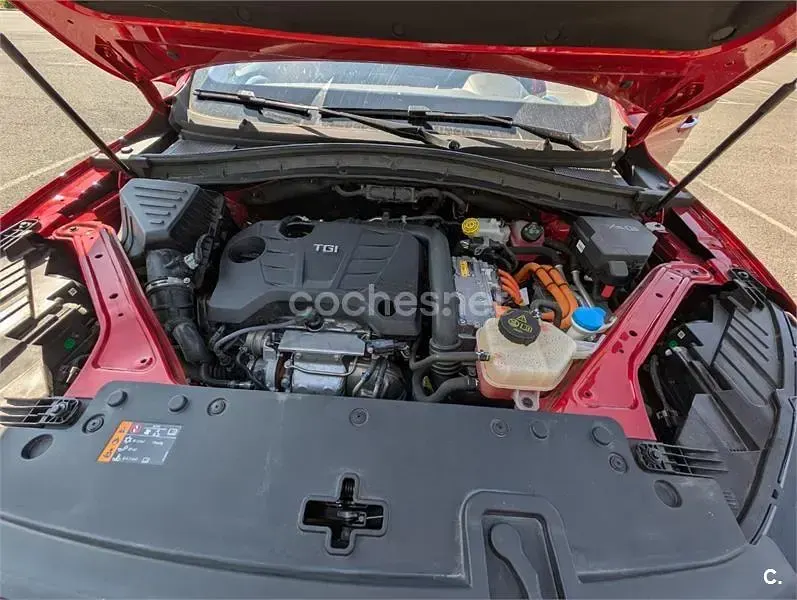 Usado MG EHS Comfort 258 CV (189 kW) 2022 Rojo SUV
