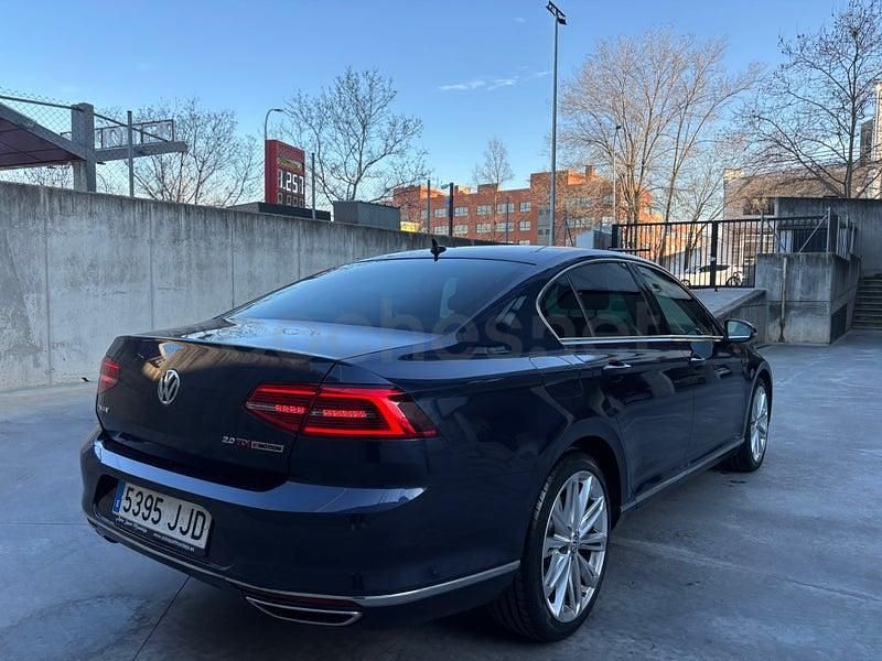Usado VW Passat Sportline 240 CV (176 kW) 2015 Gris / plata Berlina