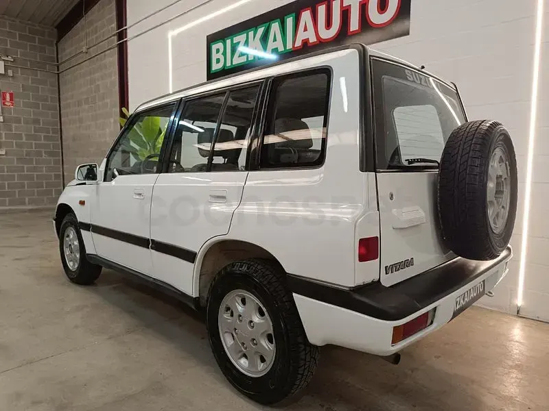 Usado Suzuki Vitara 81 CV (59 kW) 1992 Blanco Familiar