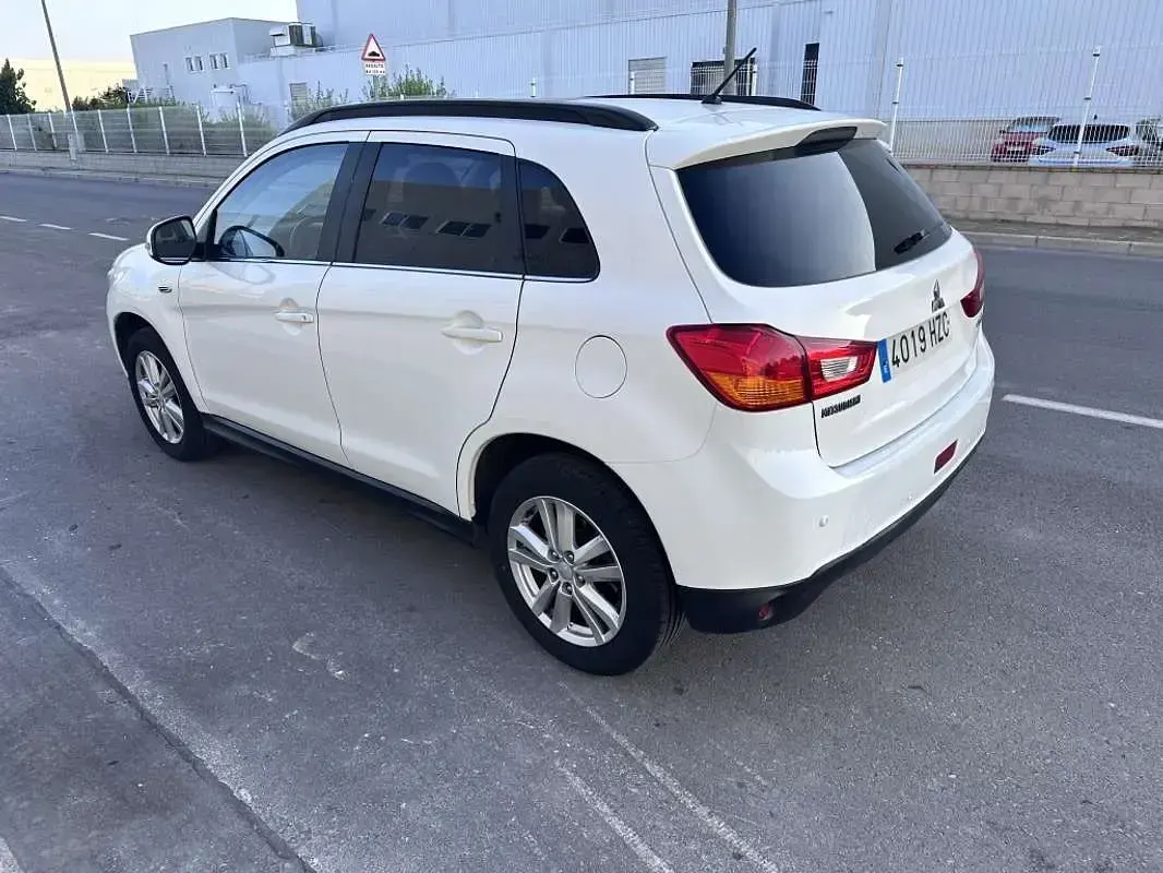 Usado Mitsubishi ASX Motion 116 CV (85 kW) 2014 Blanco SUV
