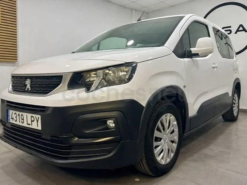 Usado Peugeot Rifter Active 100 CV (73 kW) 2021 Blanco Monovolumen