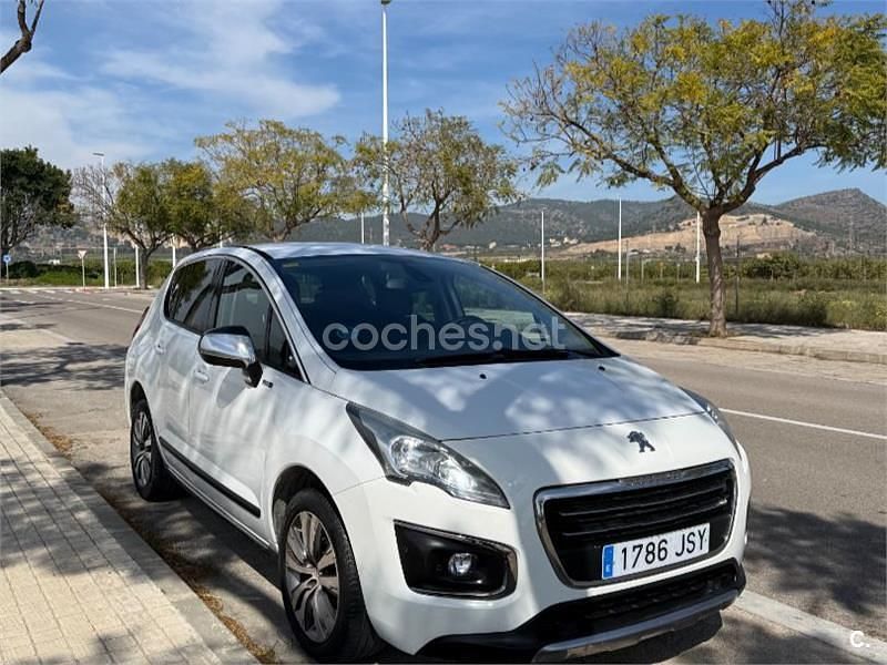 Usado Peugeot 3008 Style 130 CV (95 kW) 2016 Blanco Berlina