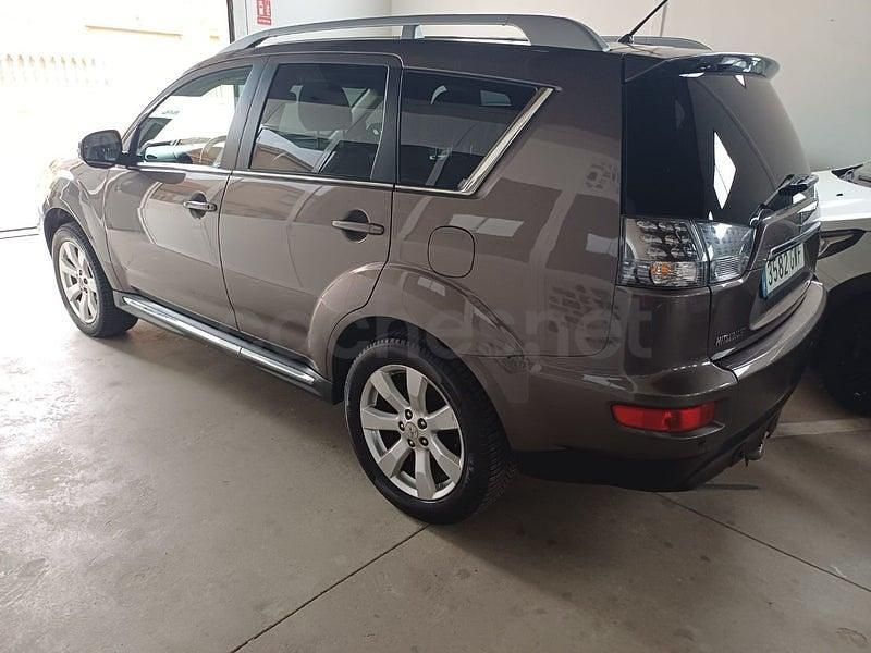 Usado Mitsubishi Outlander Motion 156 CV (114 kW) 2010 Gris / plata SUV