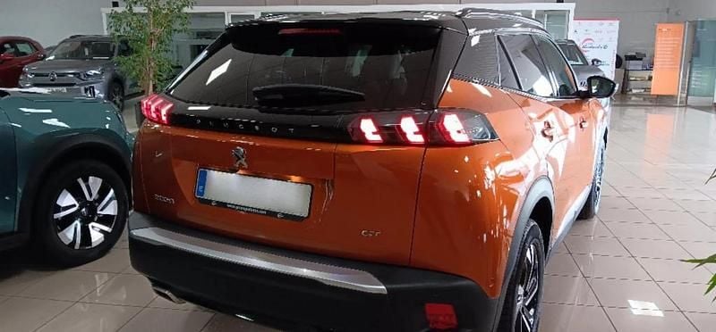 Usado Peugeot 2008 GTi 131 CV (96 kW) 2020 Orange fusion cmetalzadoe SUV