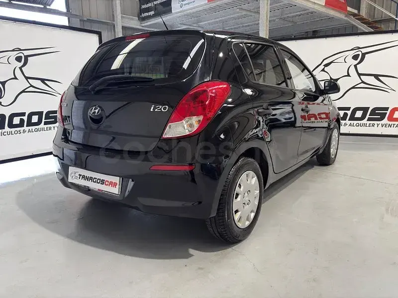 Usado Hyundai i20 85 CV (62 kW) 2012 Negro Utilitario