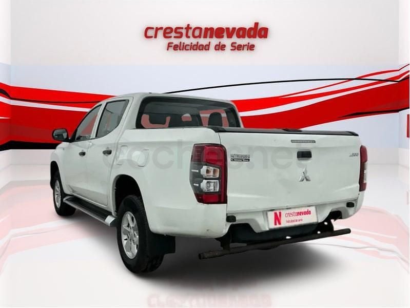 Usado Mitsubishi L200 150 CV (110 kW) 2021 Blanco Pickup/Camioneta