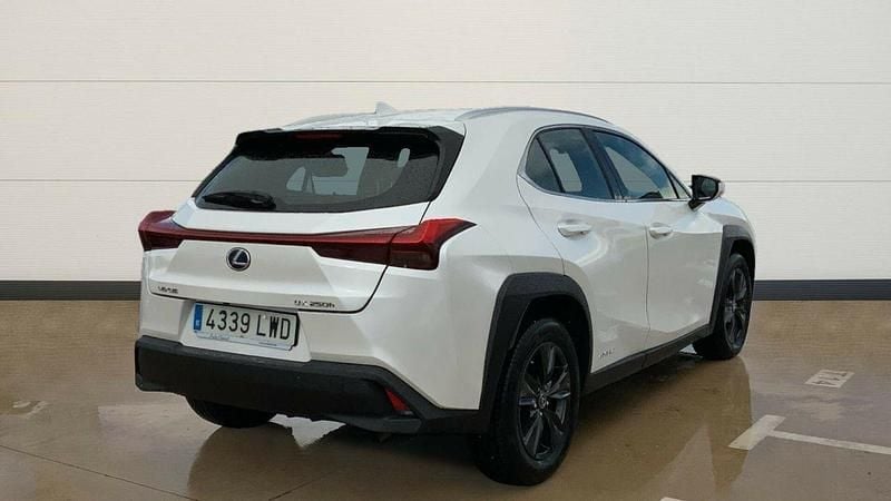 Usado Lexus UX Business Edition 184 CV (135 kW) 2022 Blanco SUV