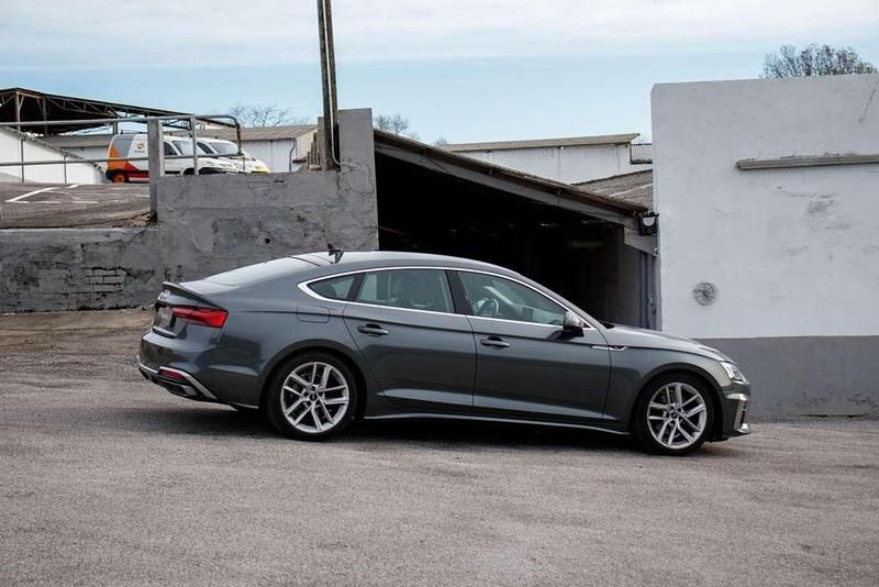 Usado Audi A5 Sportback S-Line 163 CV (119 kW) 2021 Gris Utilitario