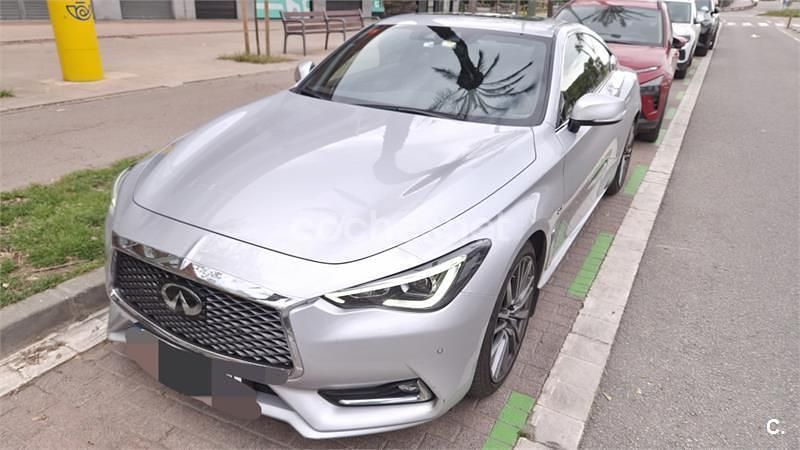 Usado Infiniti Q60 Sport Tech 211 CV (155 kW) 2018 Gris / plata Coupe
