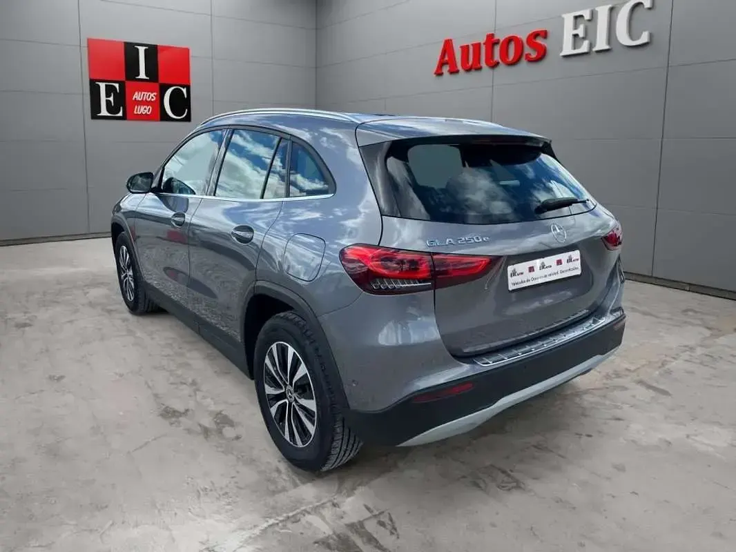 Usado Mercedes GLA250 218 CV (160 kW) 2021 Gris SUV
