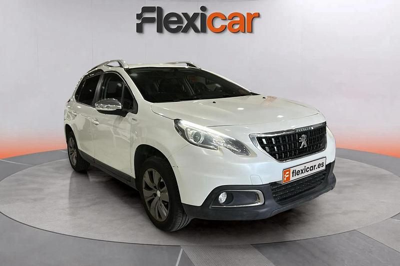 Blanco Usado 2018 Peugeot 2008 Style SUV | 5990 € (Super precio) - Imagen 1/4
