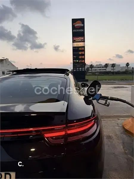 Usado Porsche Panamera 4 Executive 462 CV (339 kW) 2019 Negro Utilitario