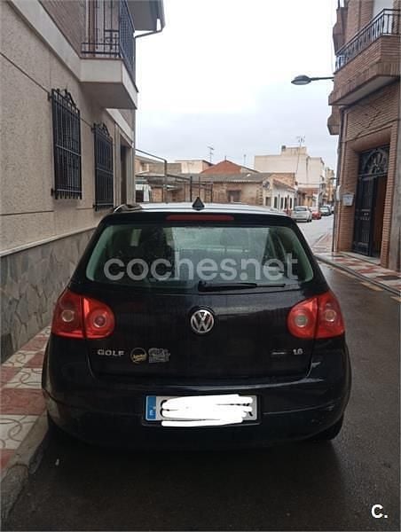 Usado VW Golf V 102 CV (75 kW) 2007 Negro Berlina