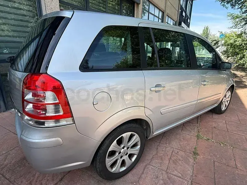 Usado Opel Zafira Energy 140 CV (102 kW) 2009 Gris / plata Monovolumen