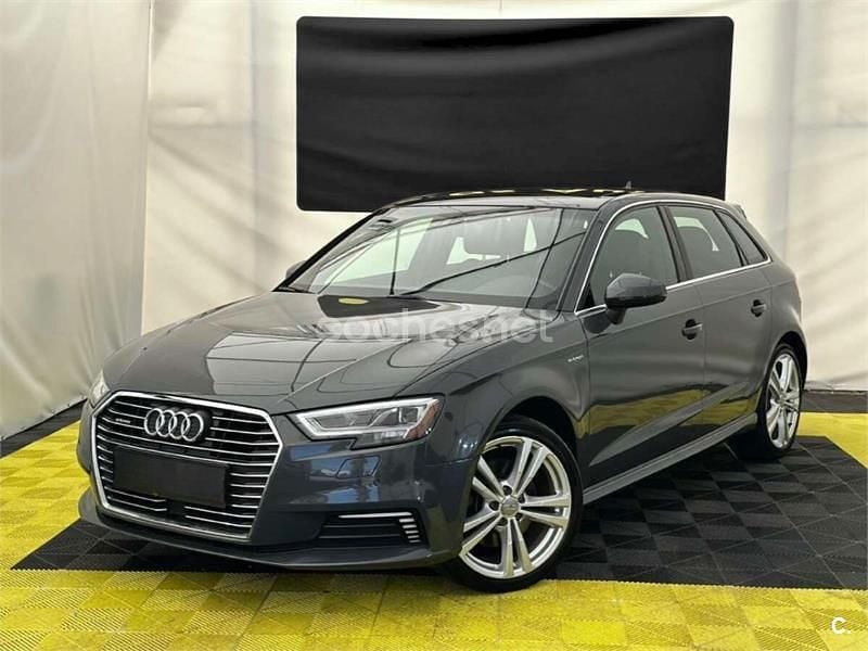 Gris / plata Usado 2018 Audi e-tron S-Line SUV | 23.700 € (Buen precio) - Imagen 1/4
