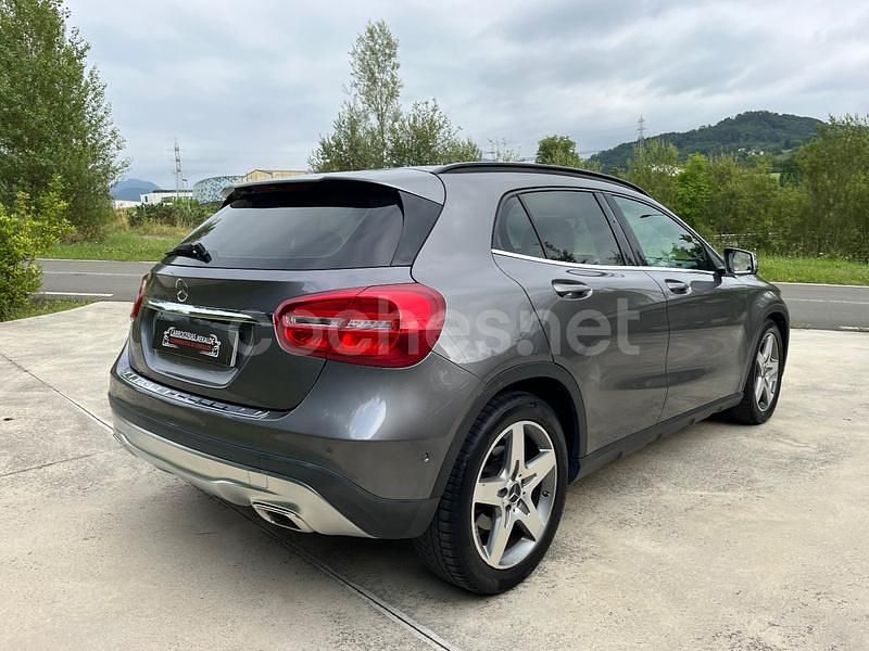 Usado Mercedes GLA220 Style 177 CV (130 kW) 2016 Gris / plata SUV