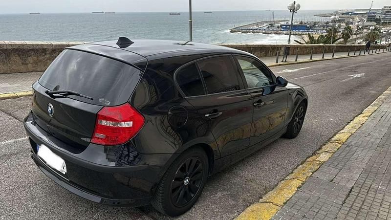 Usado BMW 116 122 HP (89 kW) 2007 Preto Citadino