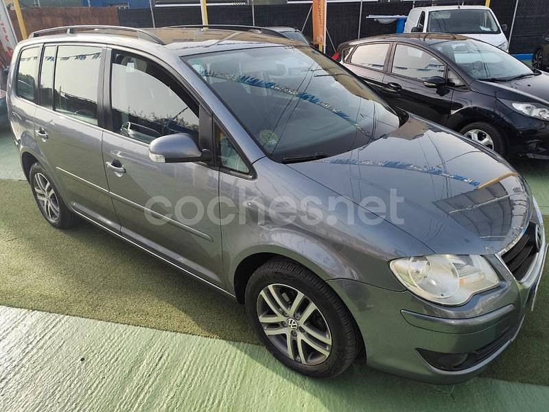 Beige Usado 2007 VW Touran Edition Monovolumen | 6500 € (Precio justo) - Imagen 1/4