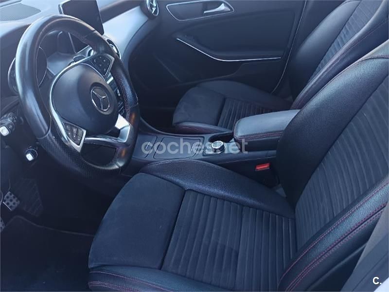 Usado Mercedes CLA200 Shooting Brake AMG line 136 CV (100 kW) 2016 Blanco Familiar