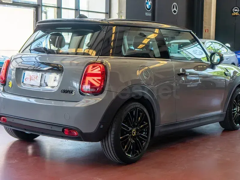 Usado Mini Cooper SE 135 kW (184 CV) 2022 Eléctrico Utilitario
