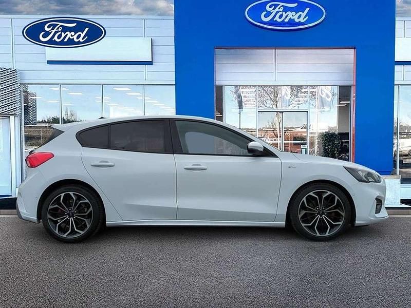 Usado Ford Focus ST-Line X 125 CV (91 kW) 2020 Blanco Utilitario