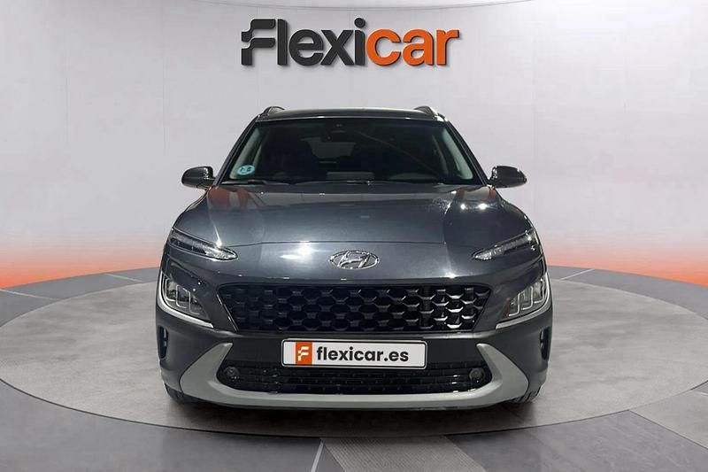Usado Hyundai Kona 120 CV (88 kW) 2022 Gris SUV