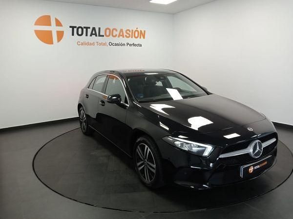 Gris / plata Usado 2022 Mercedes A250 Berlina | 29.990 € (Un poco caro) - Imagen 1/4