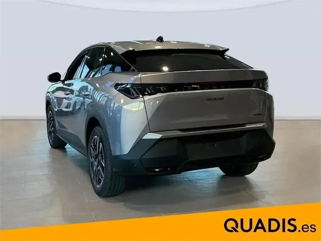Usado Peugeot 3008 Allure 136 CV (100 kW) 2024 Gris artense SUV