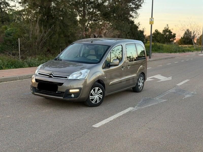 Usado Citroën Berlingo Feel 100 CV (73 kW) 2016 Verde Monovolumen