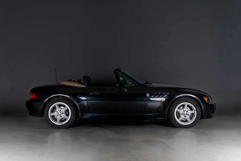 Negro Usado 1996 BMW Z3 Descapotable | 13.900 € (Precio justo) - Imagen 1/4